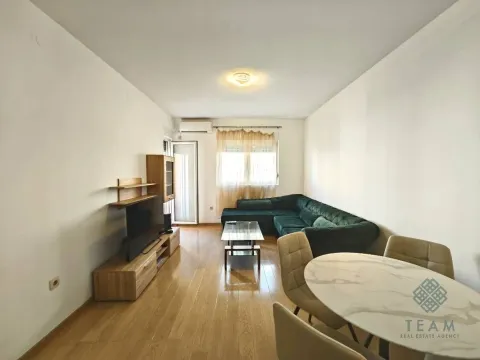 Izdavanje, jednosoban stan, 46m², City Kvart, Podgorica - image 2