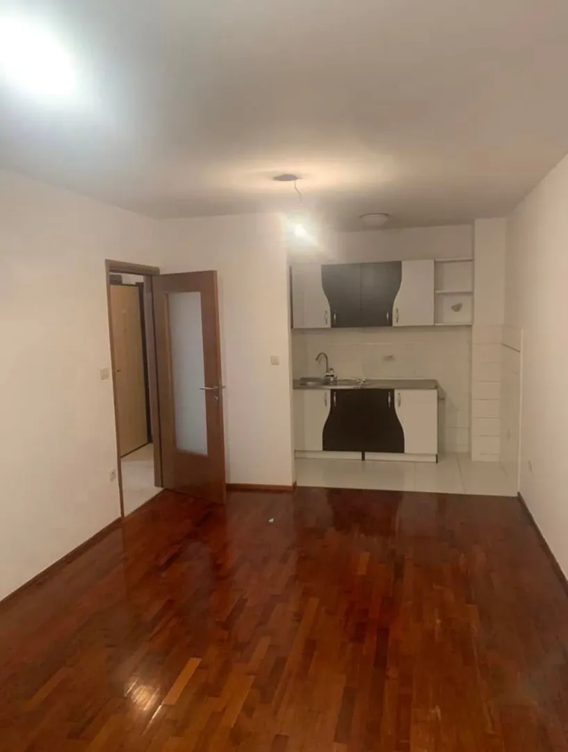 Prodaja, jednosoban stan, 44m², Stari Aerodrom, Podgorica