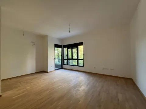 Prodaja, dvosoban stan, 64m², Donja Gorica, Podgorica - image 1