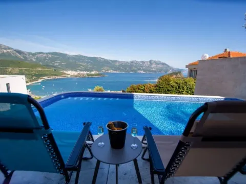 Izdavanje, kuća, 250m², Budva, Crna Gora - image 10