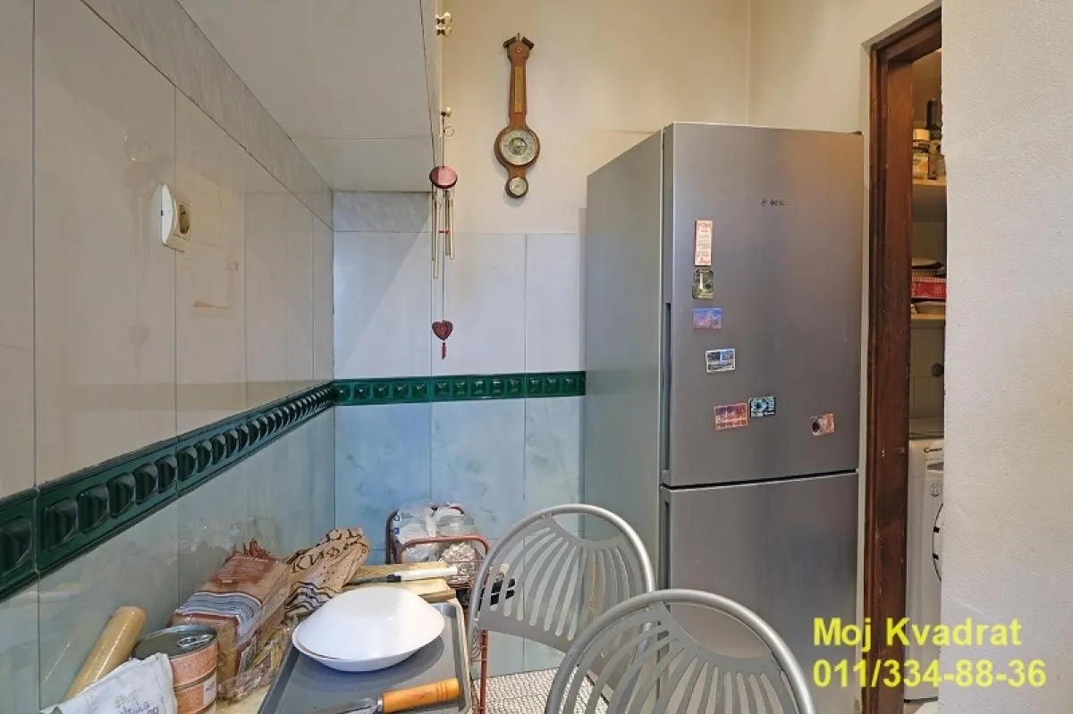 Prodaja, trosoban stan, 76m², Vračar Sve Podlokacije, Beograd