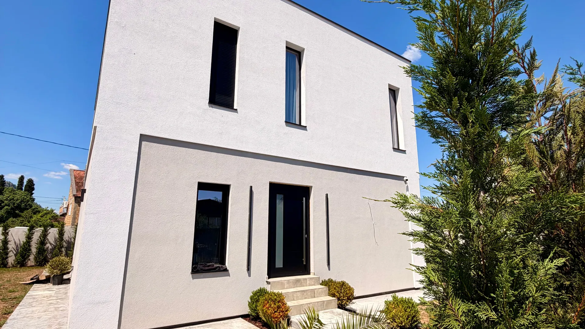 Prodaja, kuća, 225m², Gornja Gorica, Podgorica
