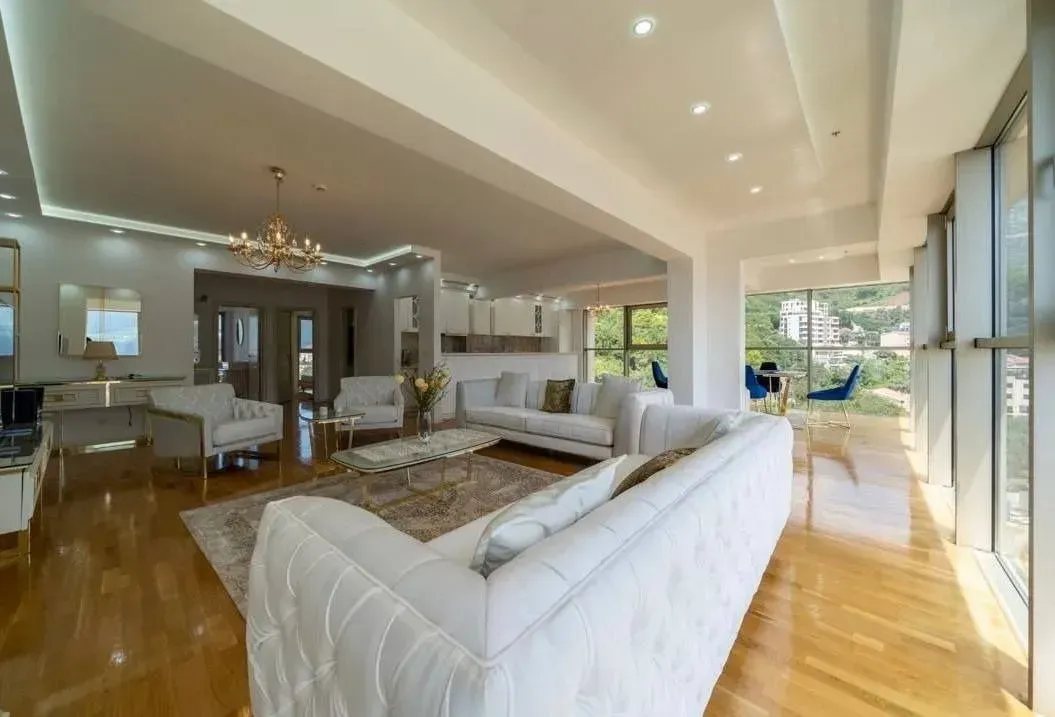 Rent, three bedroom apartment, 150m², Budva okolina, Budva
