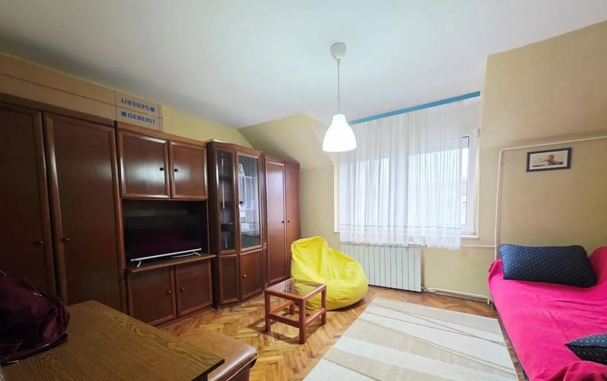 Prodaja, trosoban stan, 79m², Novo naselje, Novi Sad