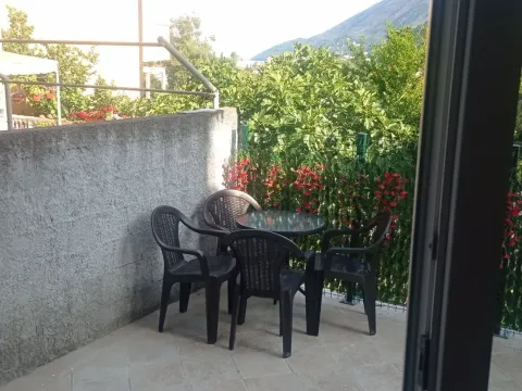 Izdavanje, jednosoban stan, 30m², Igalo, Herceg Novi - image 2