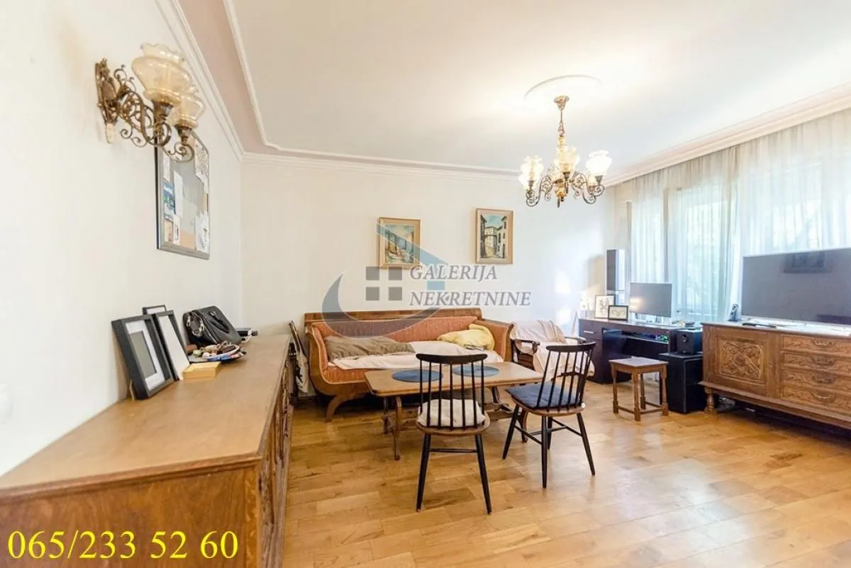 Prodaja, dvosoban stan, 64m², Vračar Sve Podlokacije, Beograd