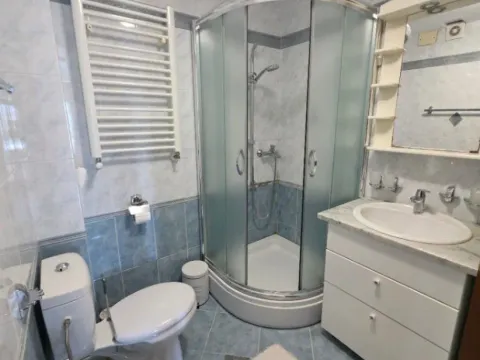 Prodaja, trosoban stan, 130m², Stari Aerodrom, Podgorica - image 6