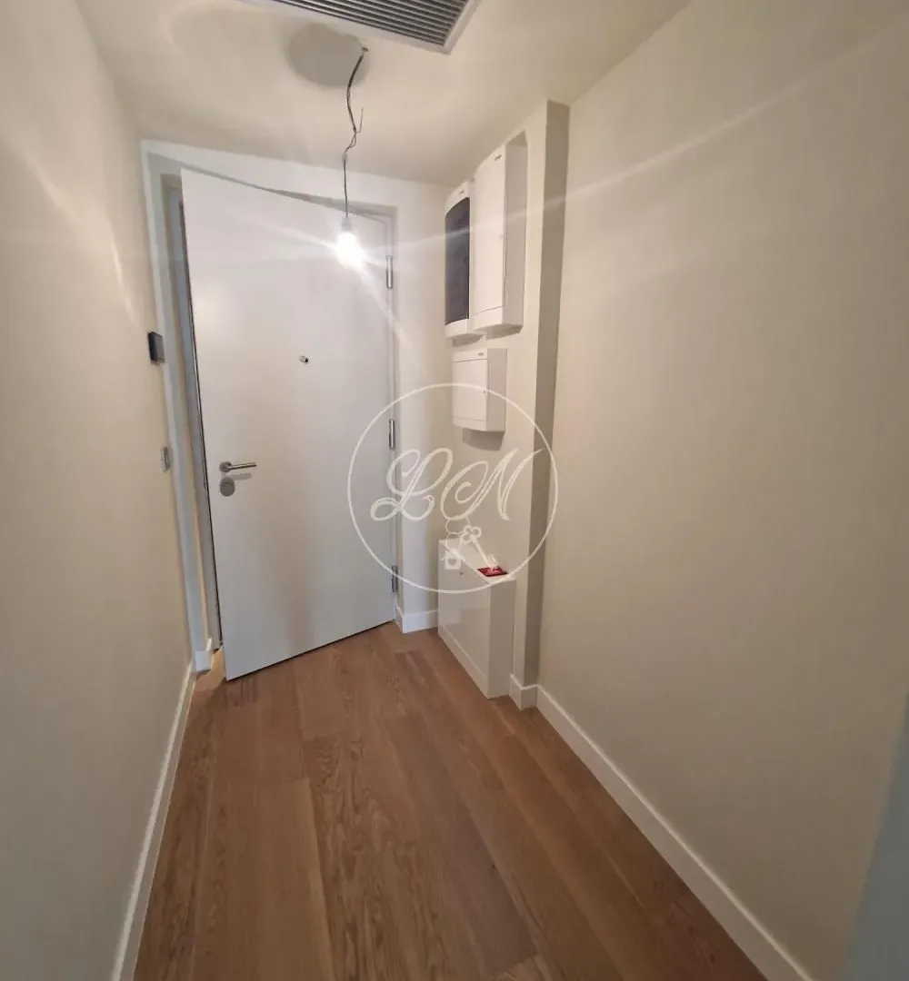Prodaja, dvosoban stan, 60m², Novi Beograd Blok 65, Novi Beograd Sve Podlokacije