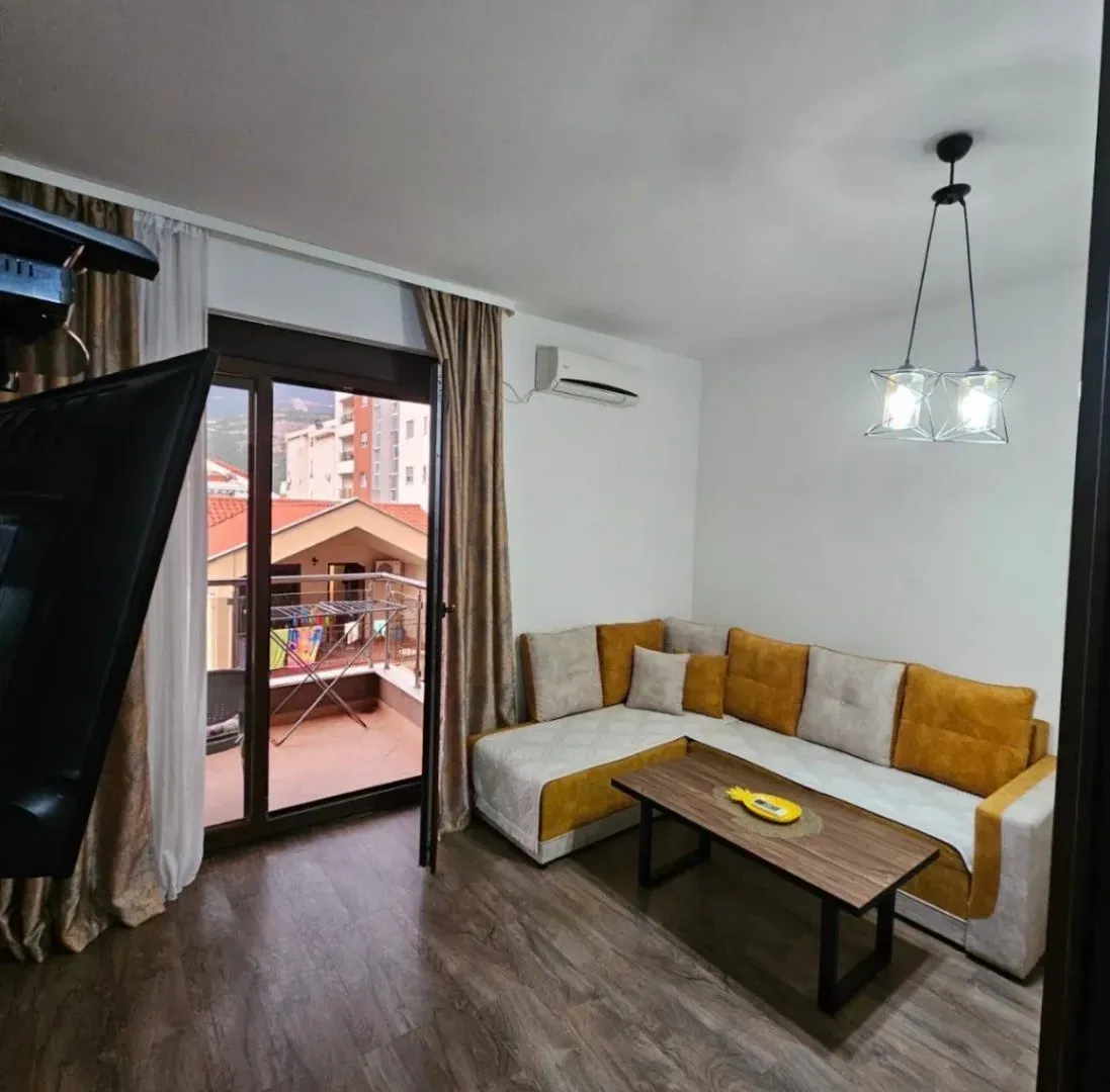 Prodaja, garsonjera, 27m², Centar, Budva