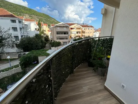 Izdavanje, jednosoban stan, 63m², Slovenska Plaža, Budva - image 18