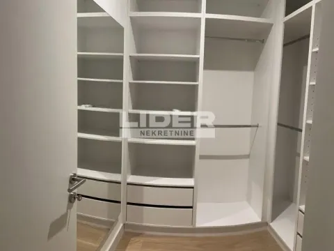 Izdavanje, trosoban stan, 86m², Savski Venac, Beograd - image 2