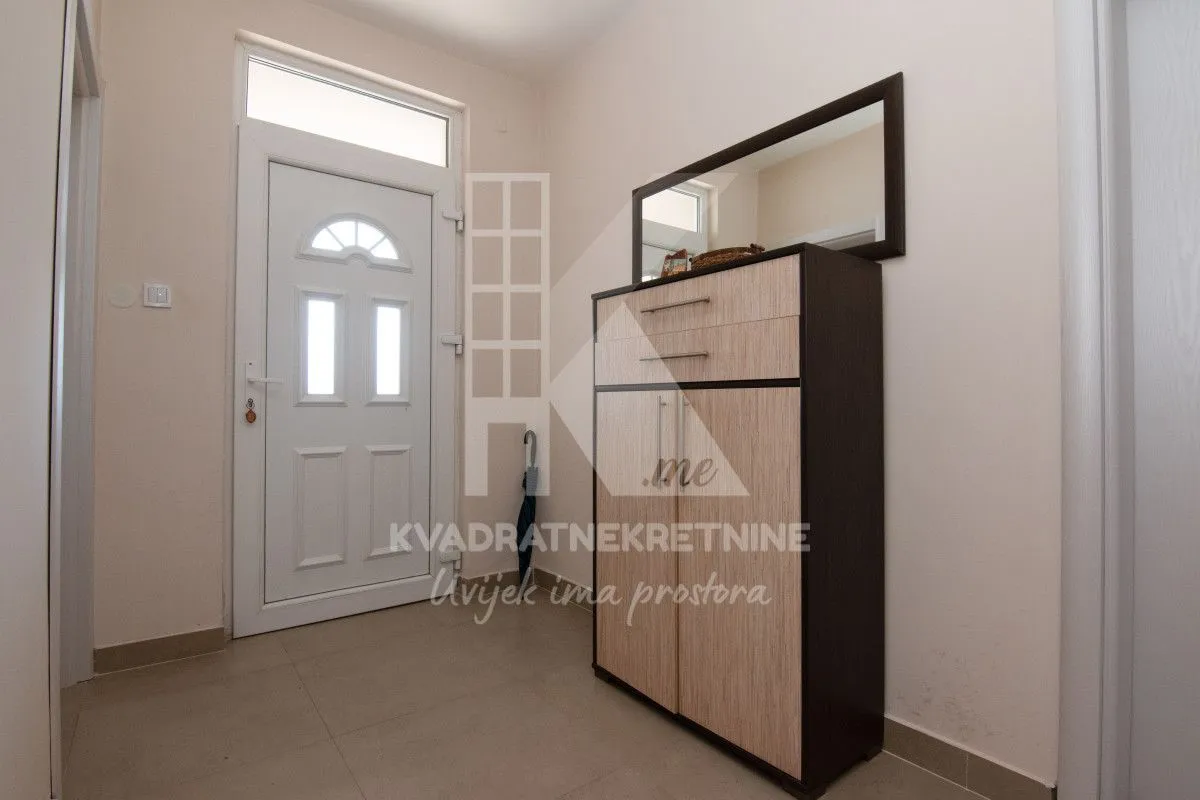 Sale, house, 130m², Malo Brdo, Podgorica