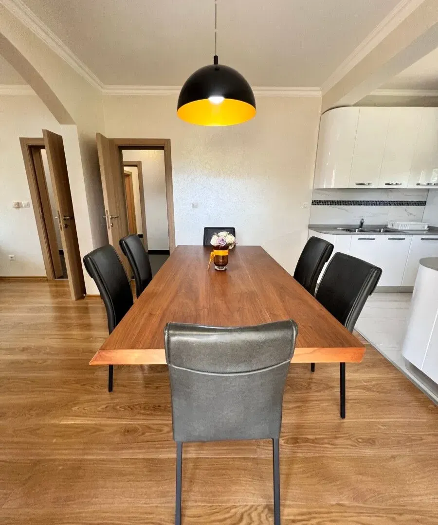 Prodaja, kuća, 200m², Rogami, Podgorica