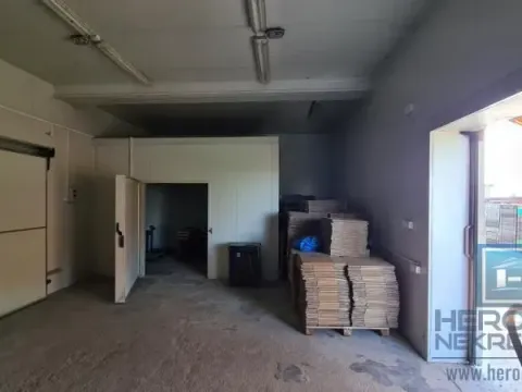 Sale, office space, 360m², Stropsko, Vranje - image 13