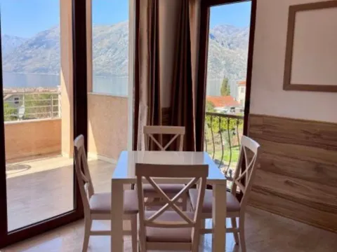 Rent, office space, 150m², Dobrota, Kotor - image 11