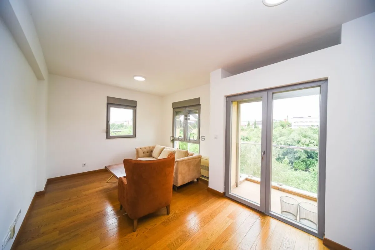 Izdavanje, trosoban stan, 77m², Zabjelo, Podgorica