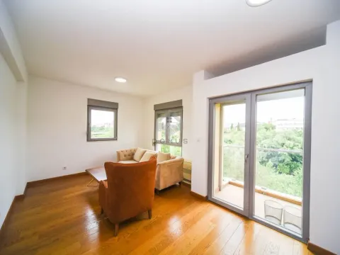 Izdavanje, trosoban stan, 77m², Zabjelo, Podgorica - image 2