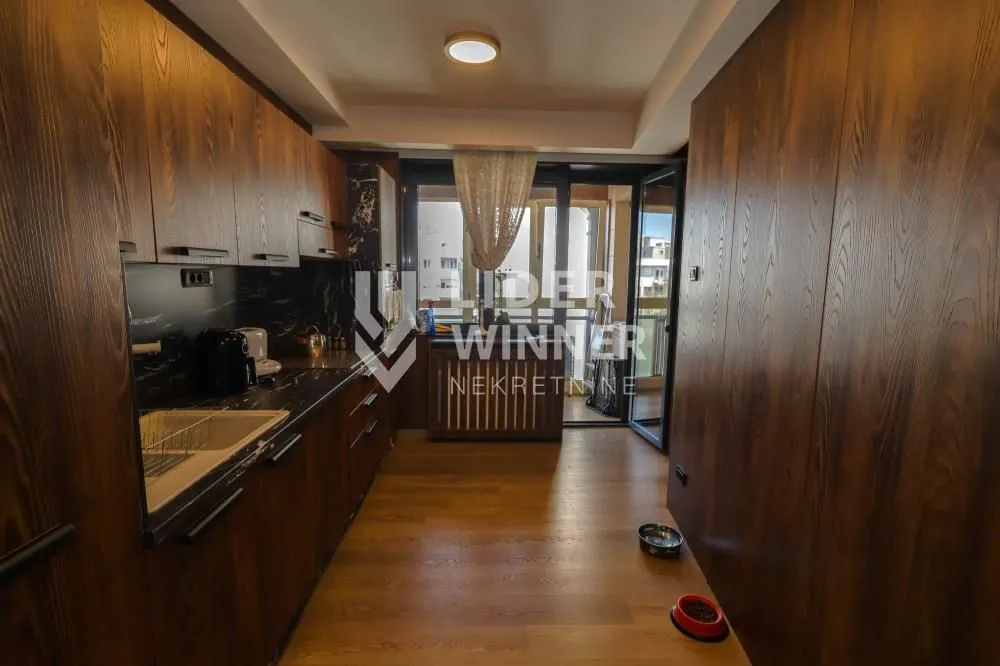 Sale, four bedroom apartment, 160m², Vračar Centar, Vračar Sve Podlokacije
