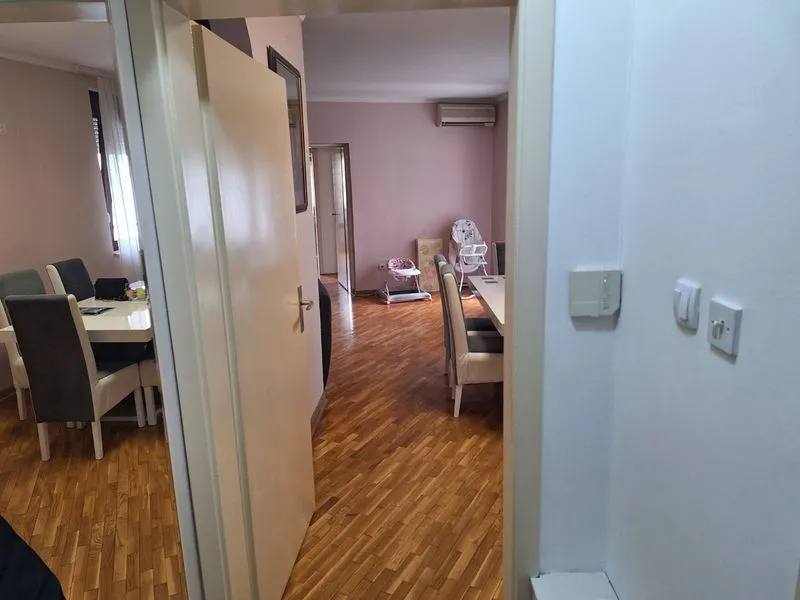 Prodaja, trosoban stan, 71m², Salajka, Novi Sad Sve Podlokacije
