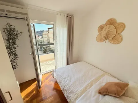 Sale, one bedroom apartment, 26m², Petrovac, Budva - image 4