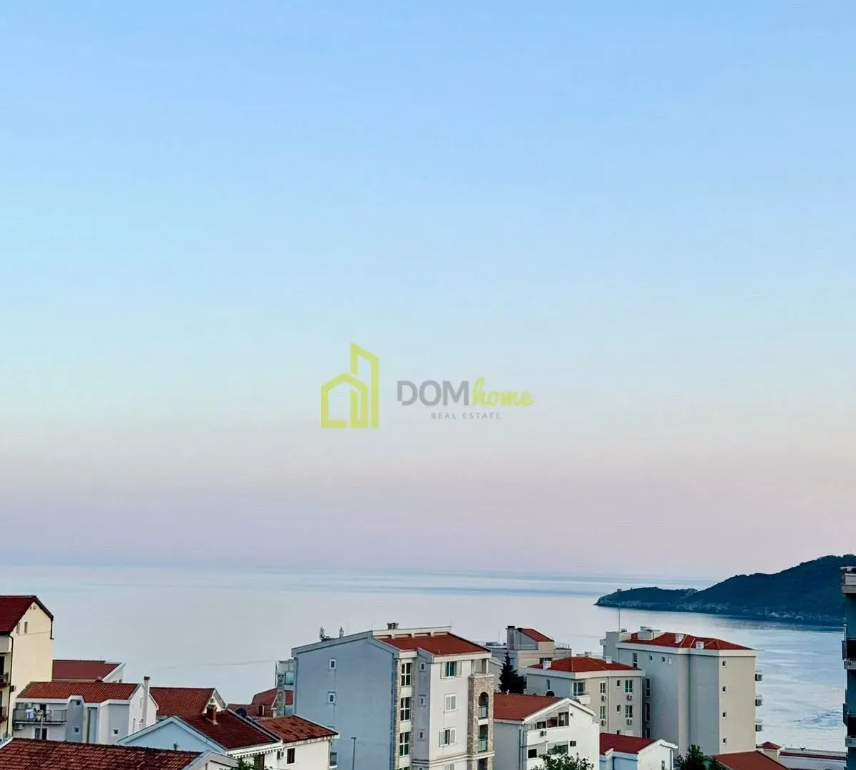 Izdavanje, dvosoban stan, 71m², Bečići, Budva