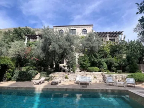 Sale, house, 550m², Reževići, Budva