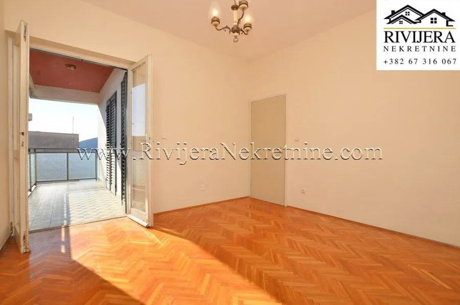 Prodaja, kuća, 372m², Centar, Herceg Novi