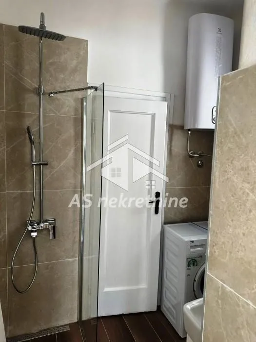 Izdavanje, stan, 44m², Lion, Zvezdara Sve Podlokacije