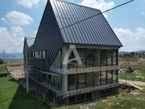 Prodaja, jednosoban stan, 48m², Žabljak, Crna Gora - image 21