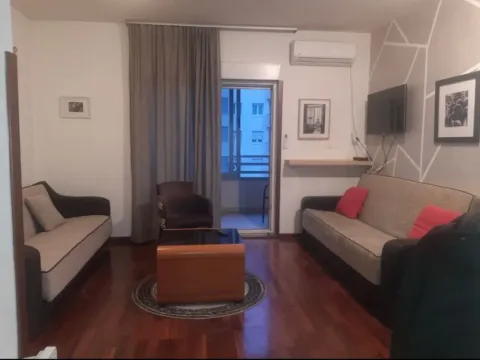 Izdavanje, garsonjera, 35m2, City Kvart, Podgorica Izdavanje, garsonjera, 35m2, City Kvart, Podgorica
