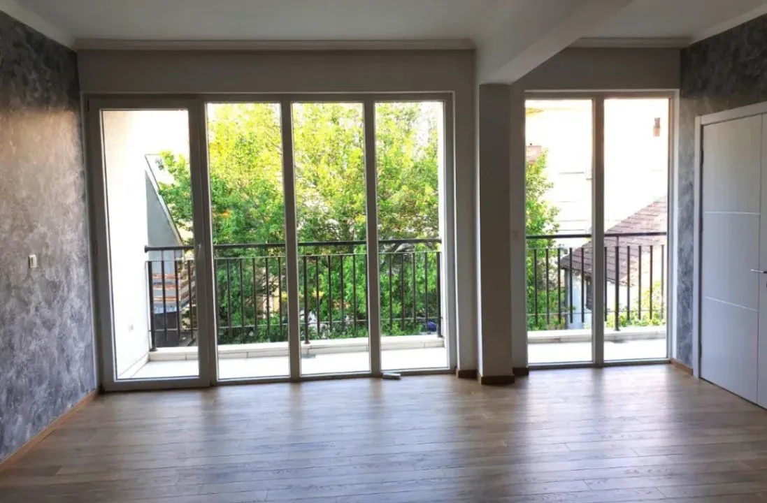 Izdavanje, trosoban stan, 90m², Vezirov Most, Podgorica