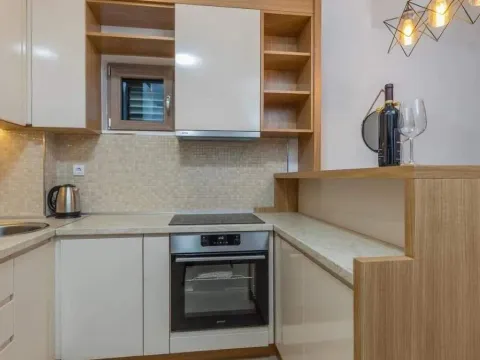 Sale, two bedroom apartment, 61m², Budva, Crna Gora - image 12