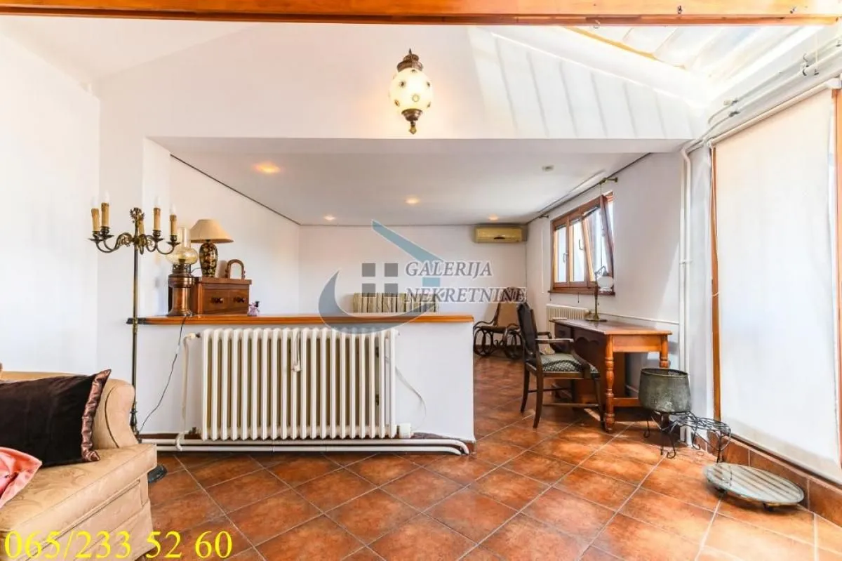 Izdavanje, trosoban stan, 96m², Lion, Zvezdara Sve Podlokacije