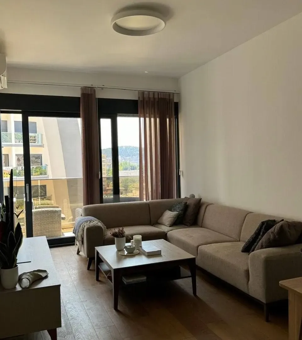 Prodaja, dvosoban stan, 96m², Centar, Bar