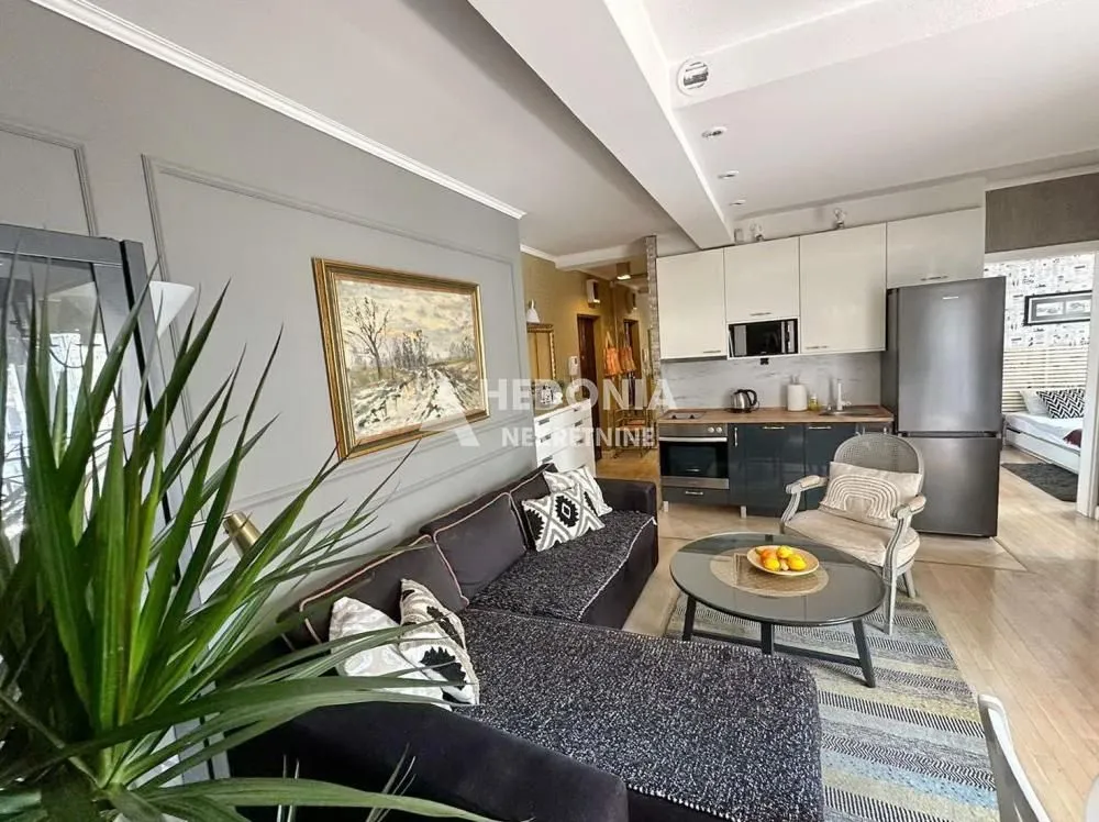 Rent, two bedroom apartment, 50m², Đeram Pijaca, Beograd