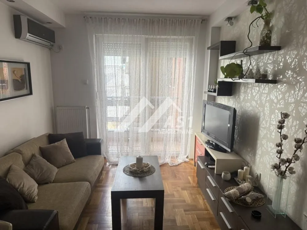 Rent, one bedroom apartment, 38m², Grbavica, Novi Sad Sve Podlokacije