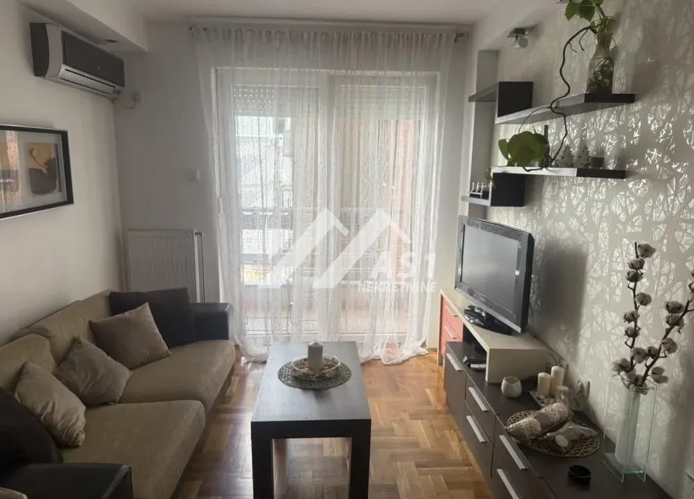 Rent, one bedroom apartment, 38m², Grbavica, Novi Sad Sve Podlokacije