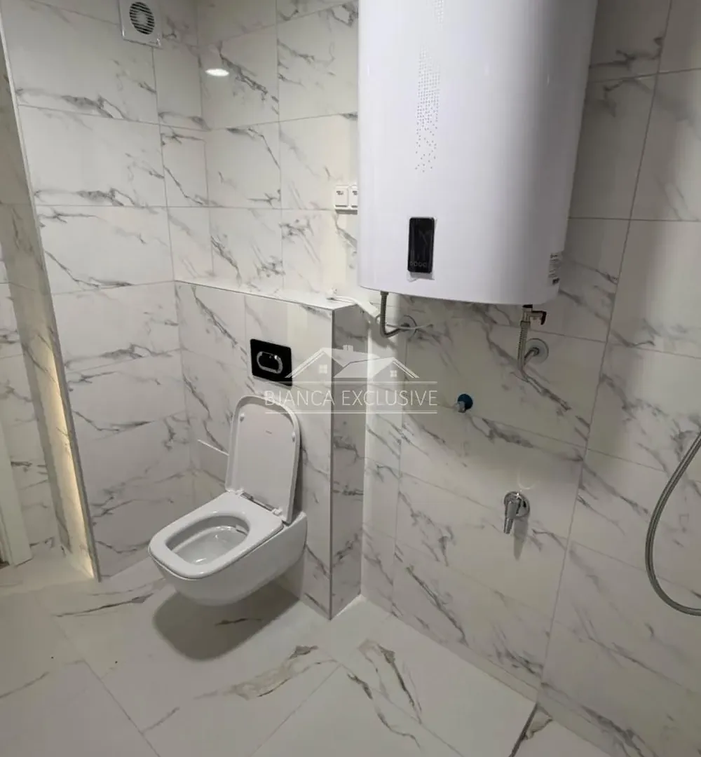 Prodaja, trosoban stan, 66m², Zemun Gornji Grad, Zemun Sve Podlokacije