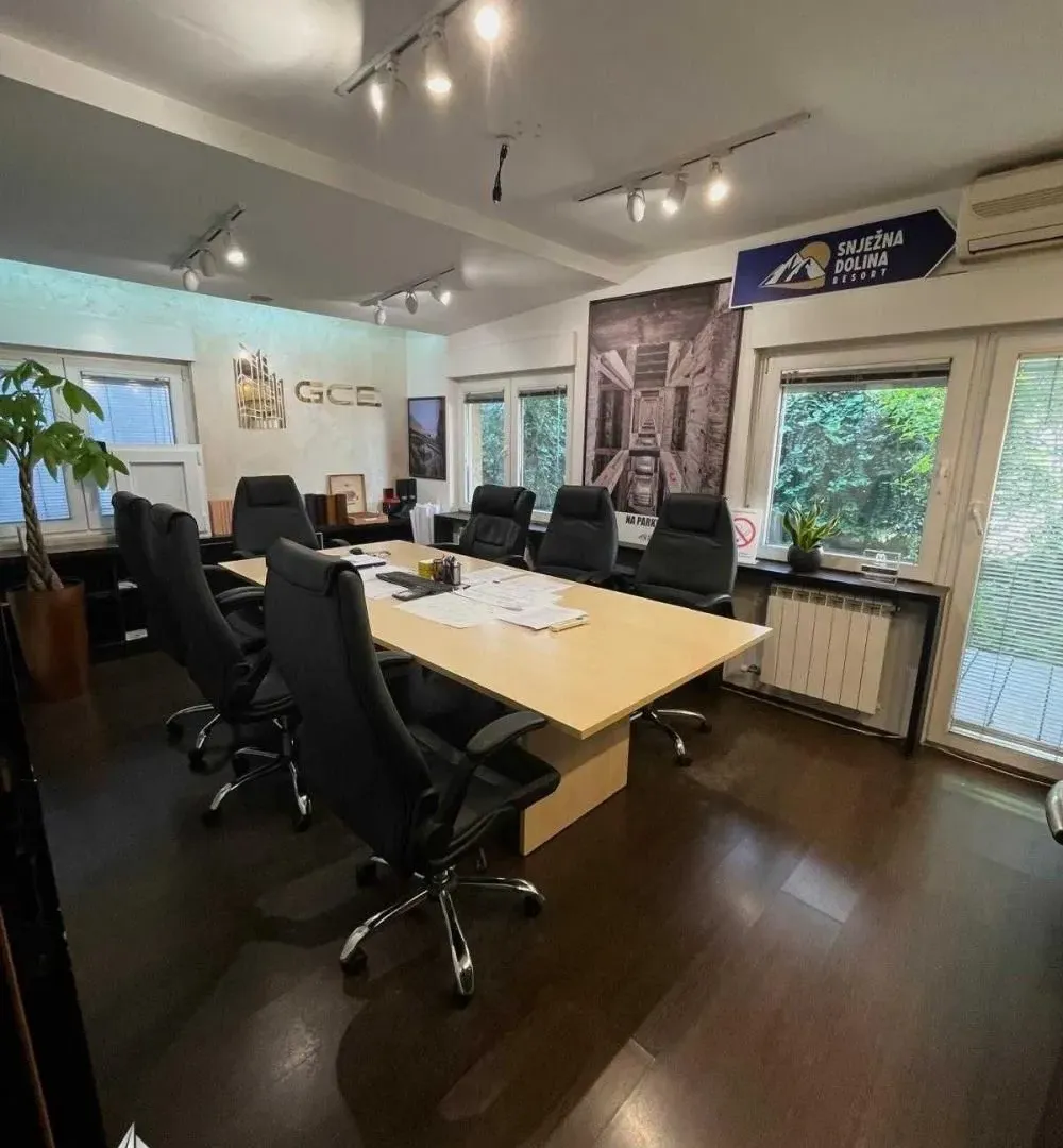 Prodaja, četvorosoban stan, 87m², Južni Bulevar, Vračar Sve Podlokacije