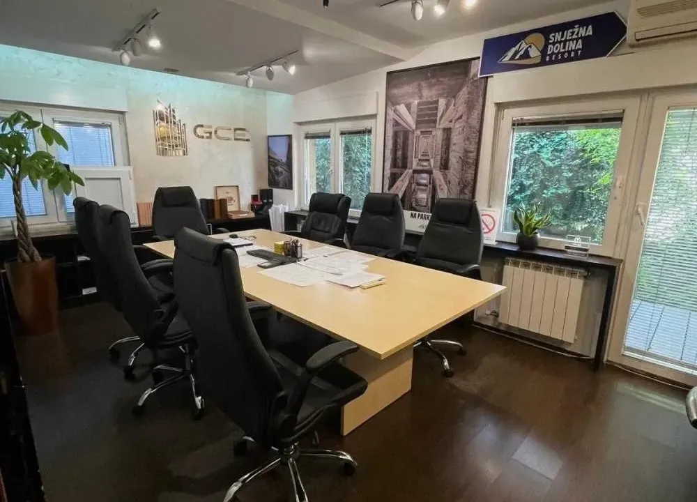 Prodaja, četvorosoban stan, 87m², Južni Bulevar, Vračar Sve Podlokacije