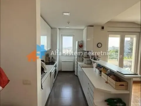 Rent, four bedroom apartment, 157m², Senjak, Beograd - image 3