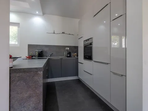 Sale, house, 239m², Kavač, Kotor - image 7