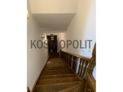 Rent, house, 190m², Savski Venac, Beograd - image 16