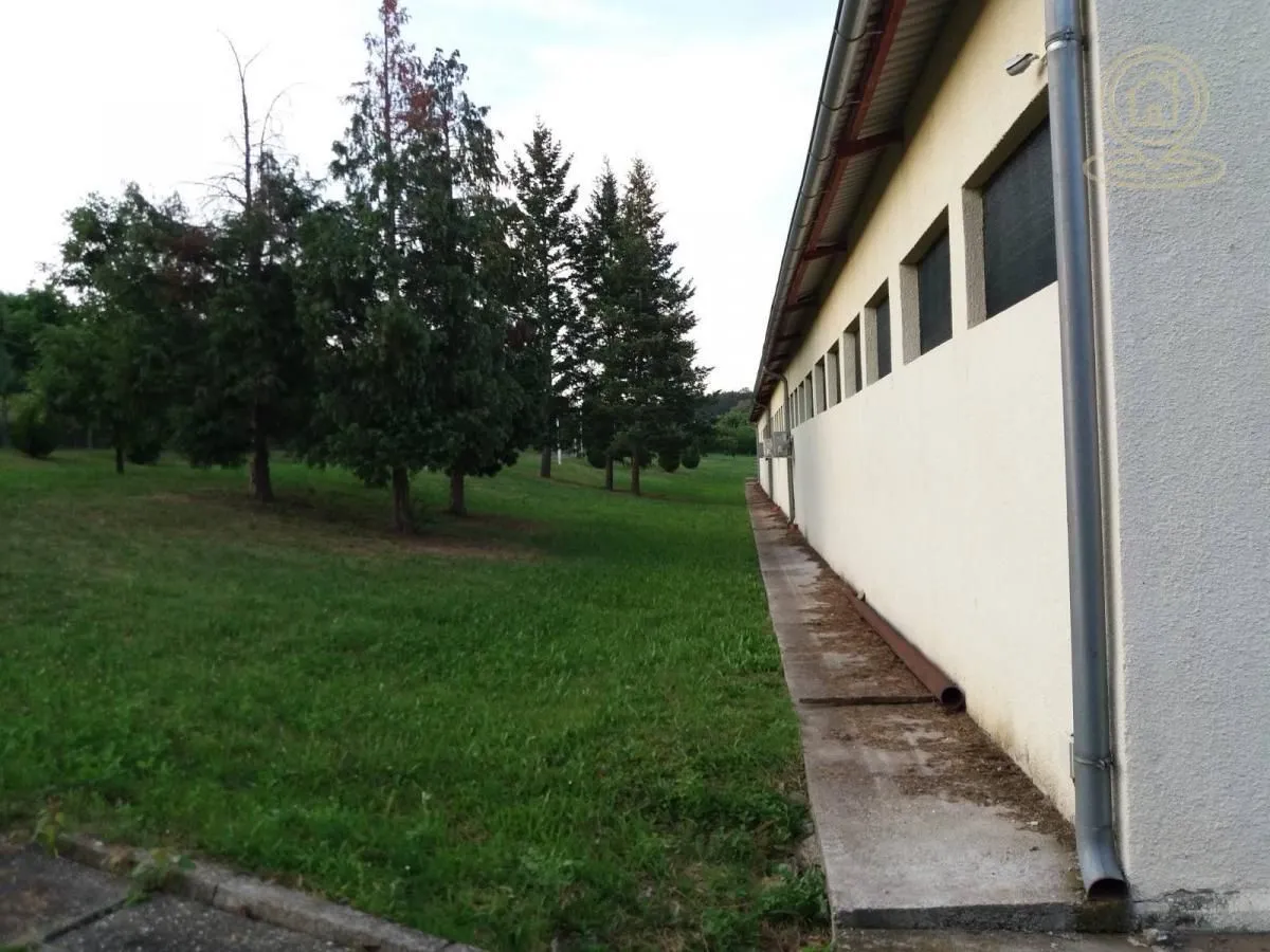 Rent, office space, 1200m², Mladenovac, Beograd