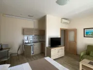 Prodaja, garsonjera, 25m², Bečići, Budva - image 4