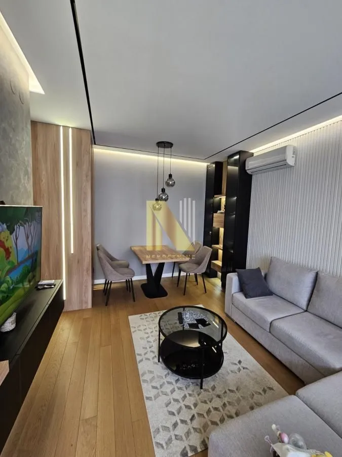 Izdavanje, jednosoban stan, 42m², Bulevar Evrope, Novi Sad Sve Podlokacije