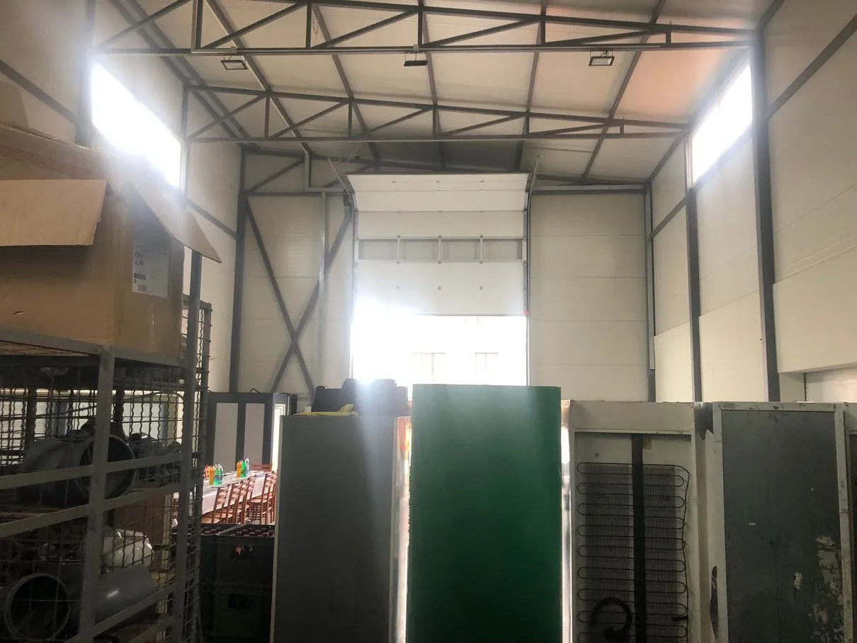 Rent, office space, 260m², Borča 1, Borča Sve Podlokacije