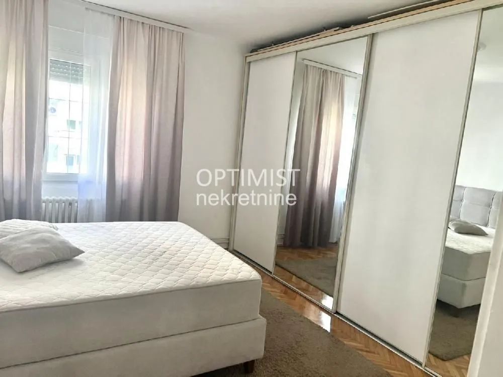 Izdavanje, trosoban stan, 55m², Botanička Bašta, Palilula Sve Podlokacije