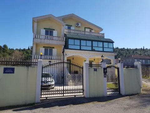 Prodaja,  kuća, 489m2, Zagorič, Podgorica
