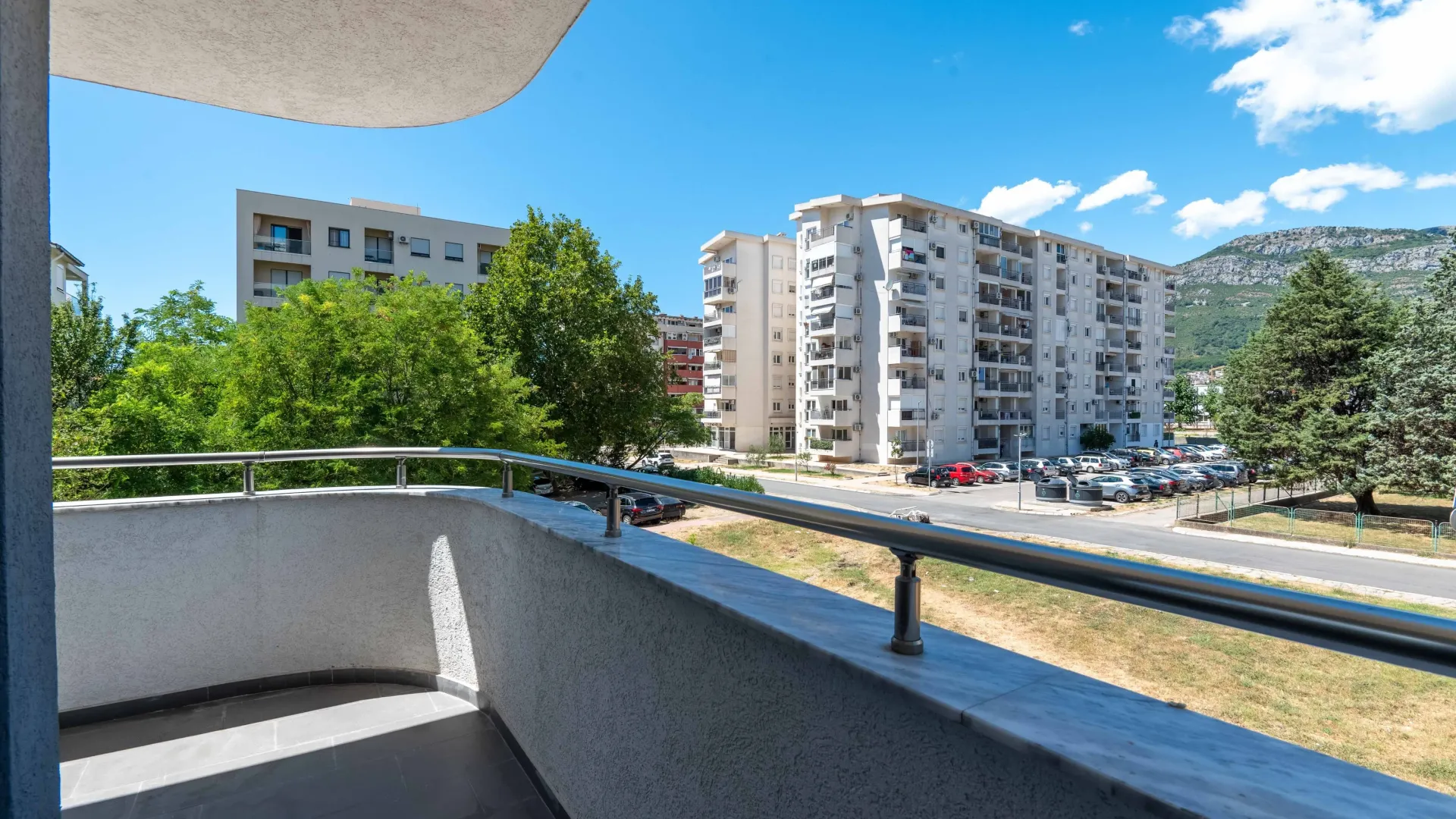 Prodaja, dvosoban stan, 70m², Makedonsko naselje, Bar